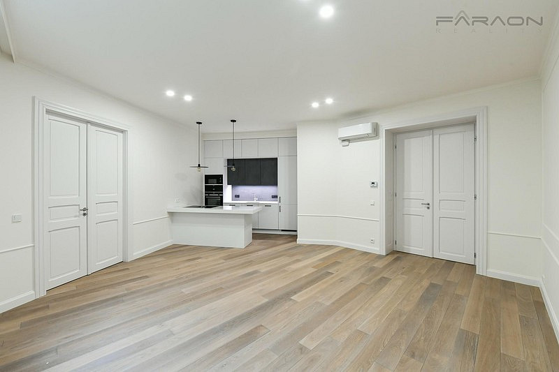 Pronájem bytu 4+kk 118 m² – fotografie 3