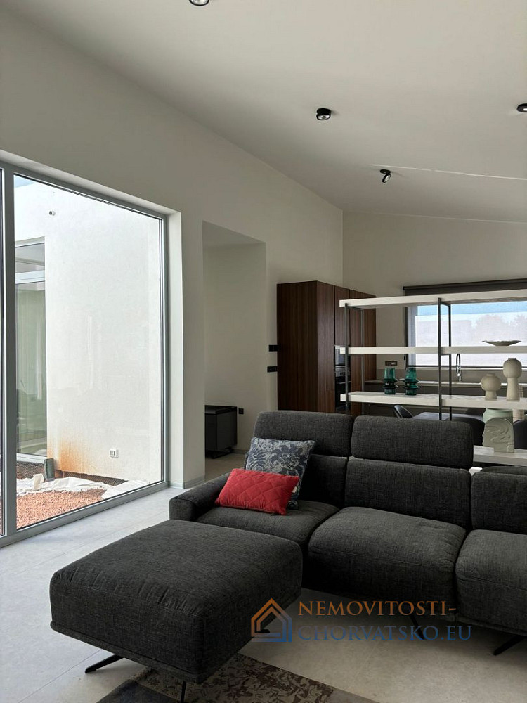 Prodej domu 210 m² s pozemkem 1 000 m² - Ansicht 3