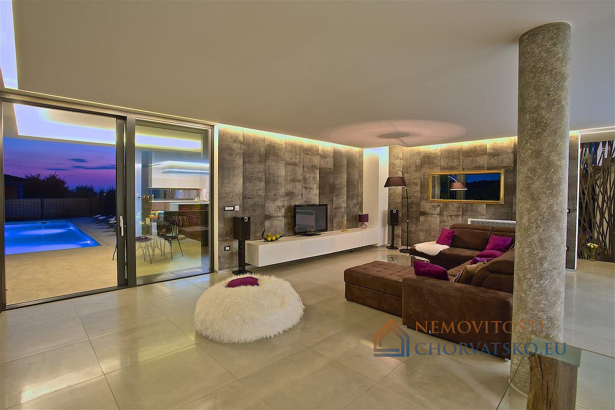Prodej domu 370 m² s pozemkem 630 m² - Ansicht 3