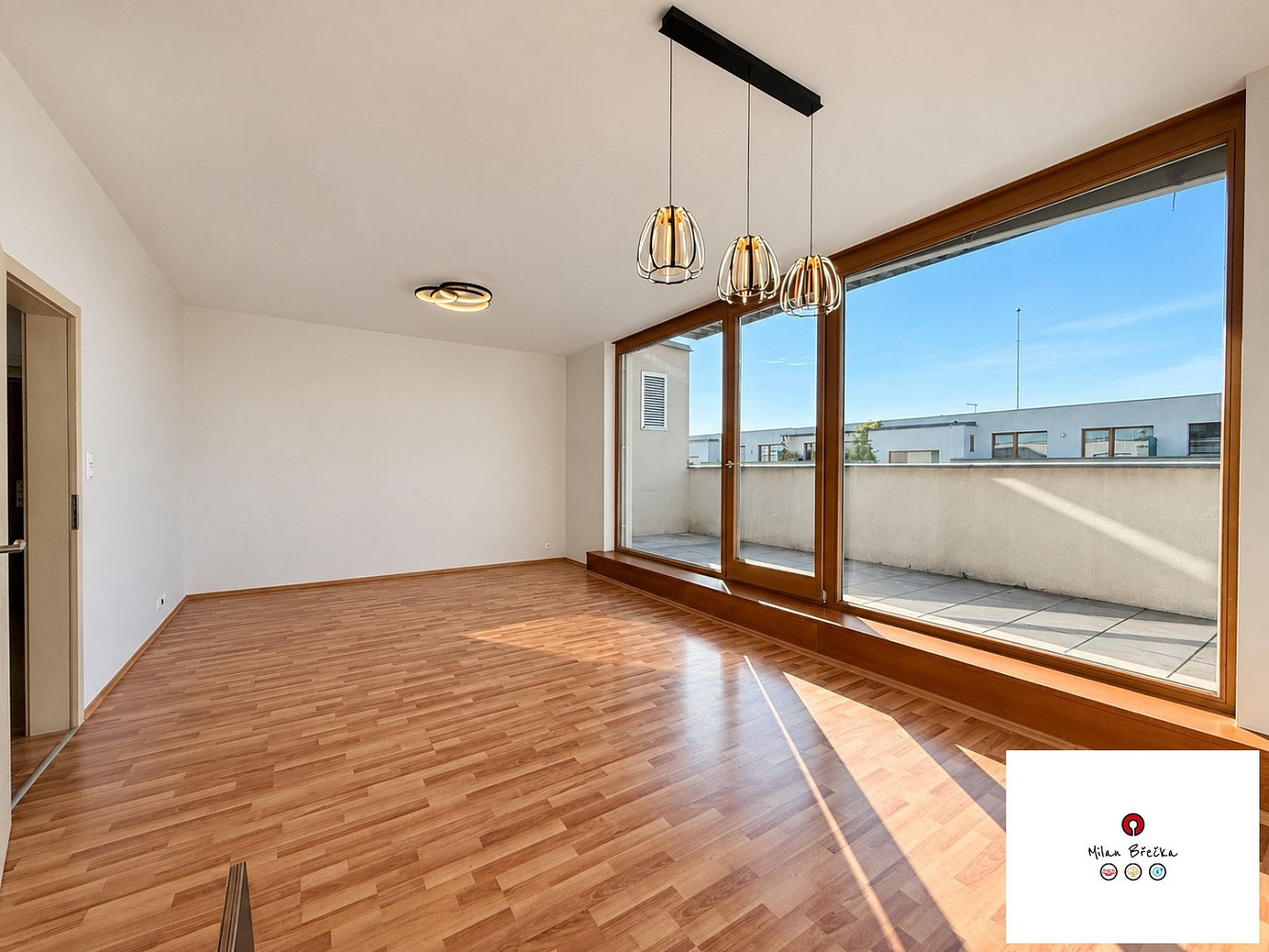 Pronájem bytu 2+kk 73 m² – fotografie 2