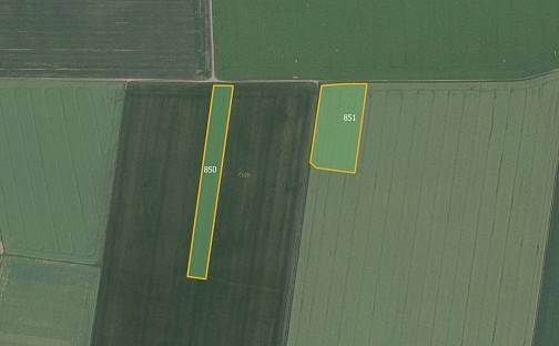 Prodej pole 21 355 m², Ústín, okres Olomouc