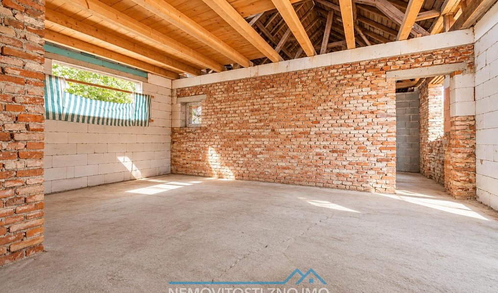Prodej domu 200 m² s pozemkem 463 m², Vracovice – náhled fotky 15