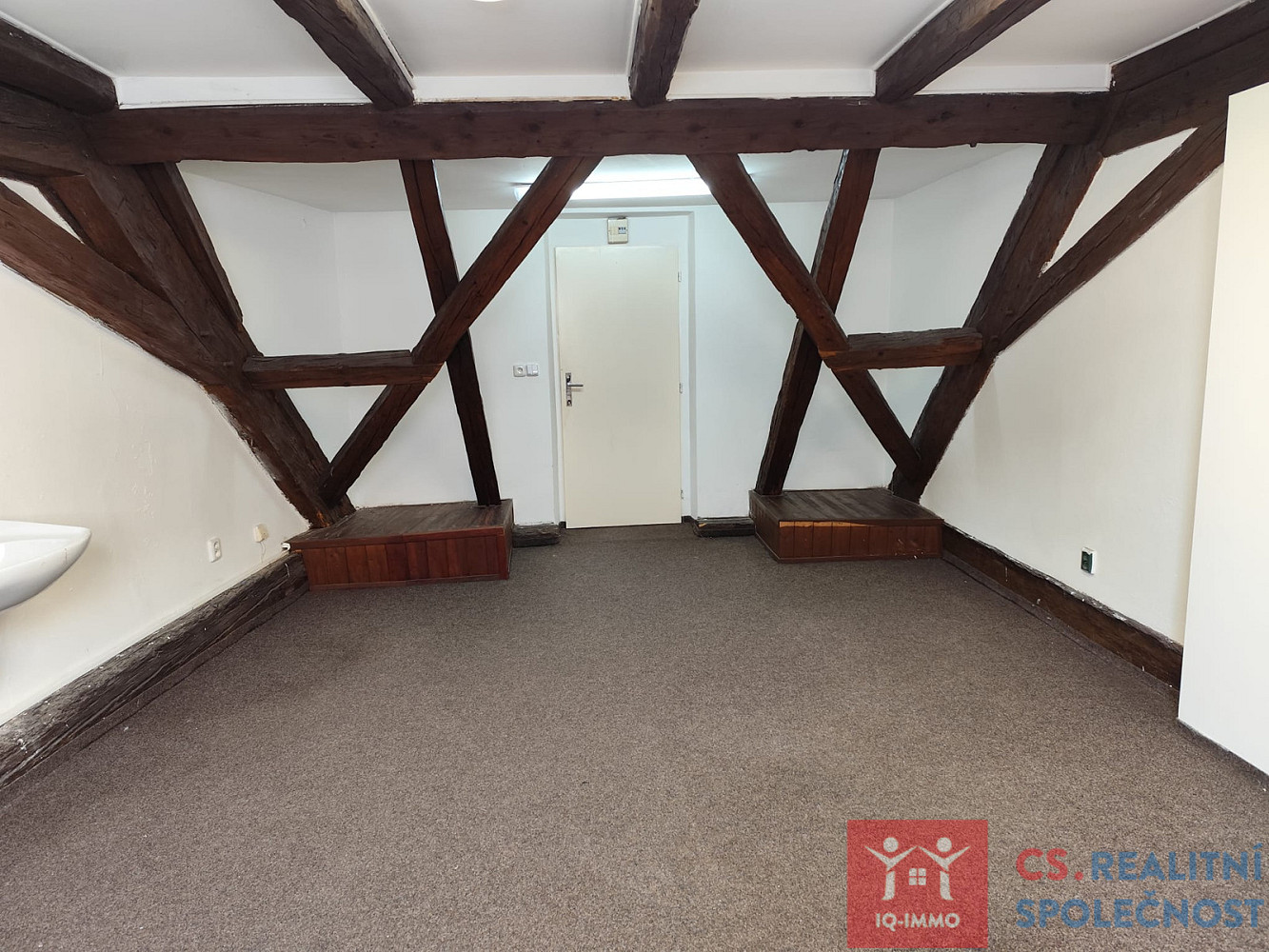 Pronájem obchodních prostor 33 m² — photo 4