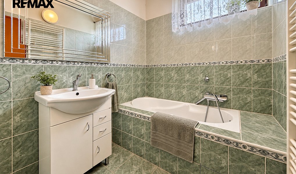 Prodej domu 250 m² s pozemkem 833 m², Kochánky – náhled fotky 17