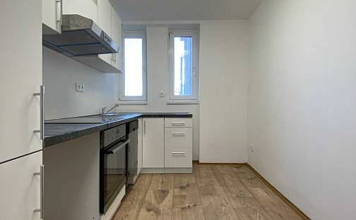 Pronájem bytu 3+1 60 m², 5. května, Bílina - Újezdské Předměstí, okres Teplice