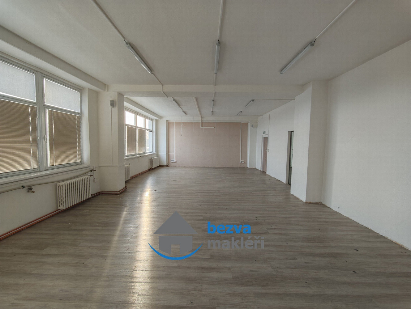 Pronájem výrobních prostor 48 m² – fotografie 2