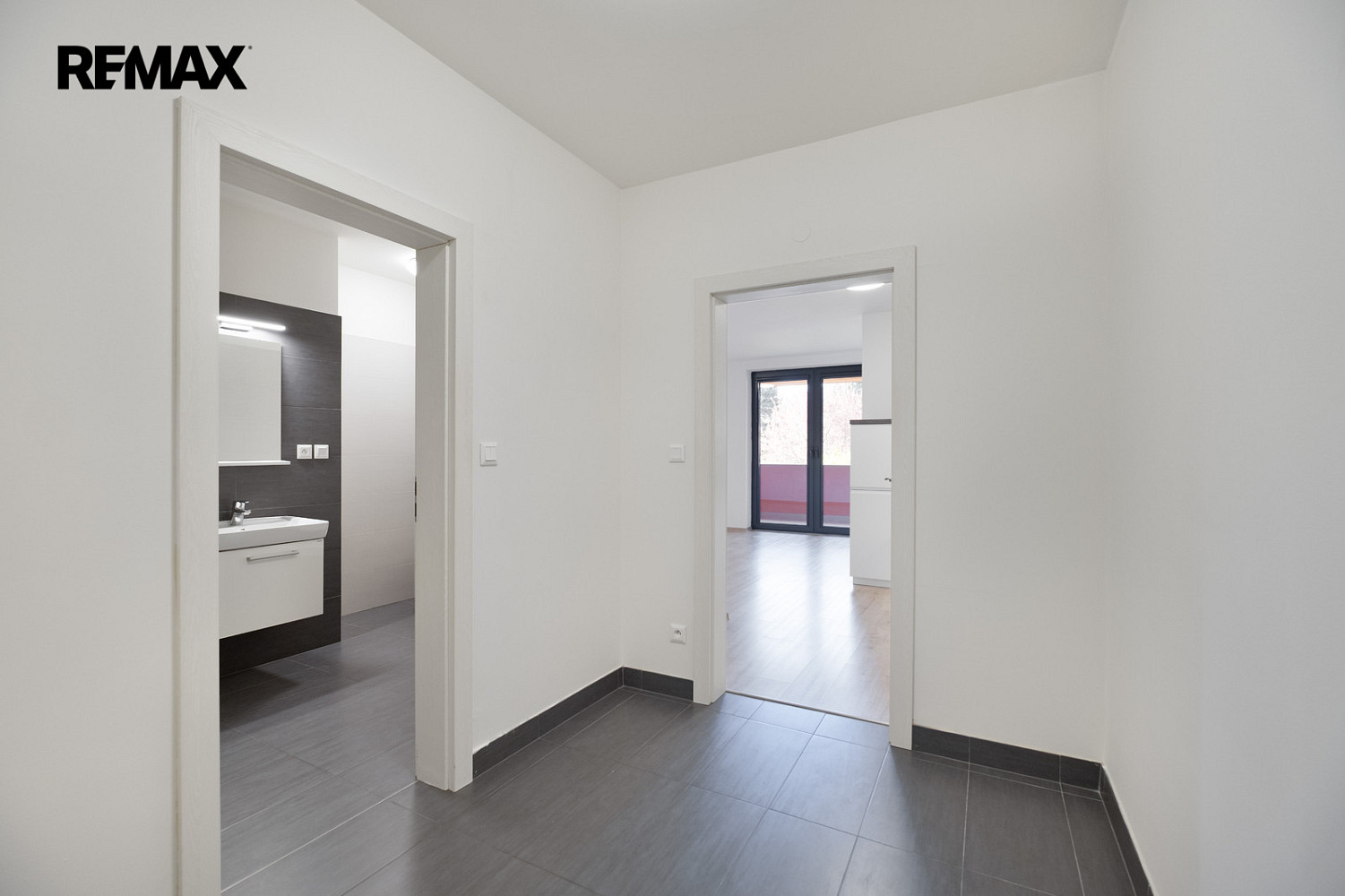Prodej bytu 2+kk 68 m² — photo 4