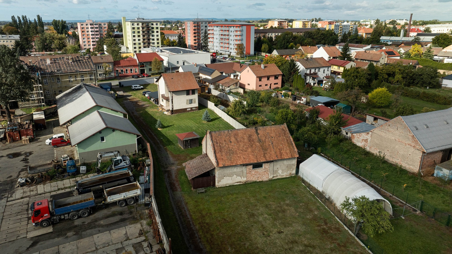 Prodej domu 384 m² s pozemkem 17 055 m²