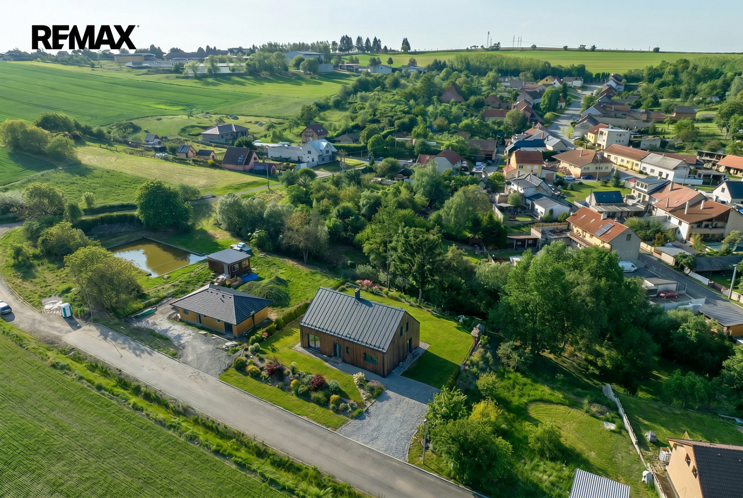 Prodej stavebního pozemku 1 100 m²