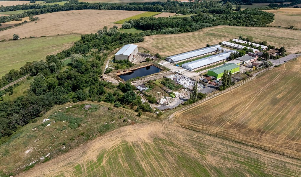 Prodej výrobních prostor 3 347 m², Žatec – náhled fotky 5