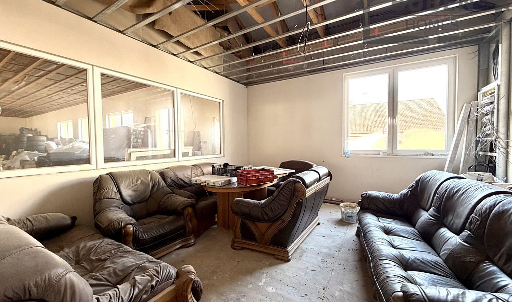 Prodej obchodních prostor 1 200 m², Planá – náhled fotky 38