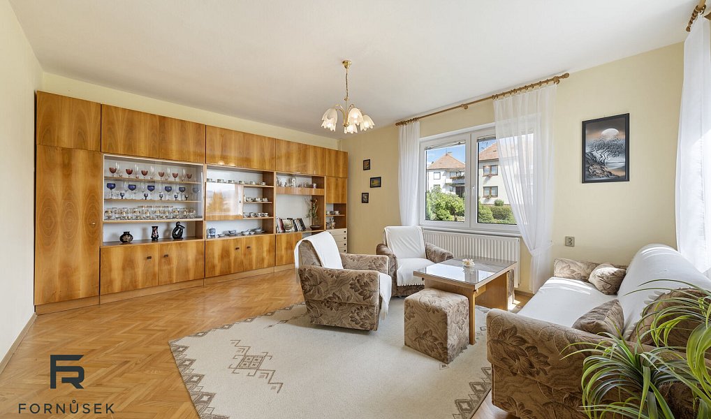Prodej domu 229 m² s pozemkem 579 m², Uherský Brod – náhled fotky 9