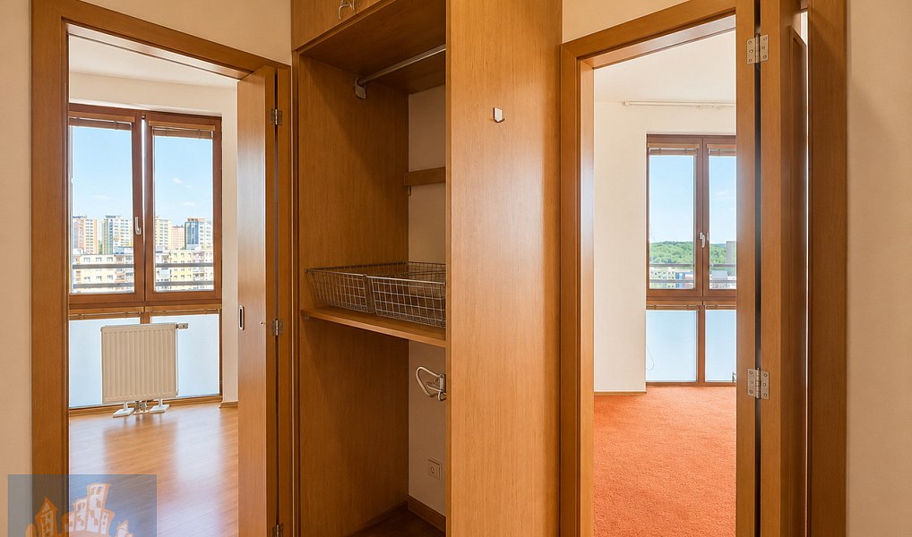 Pronájem bytu 3+kk 102 m², Praha – náhled fotky 25