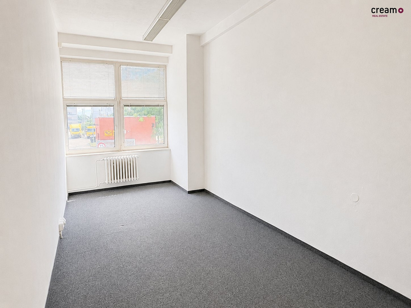 Pronájem kanceláře 72 m² – fotografie 4