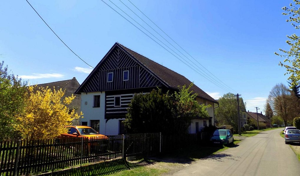 Prodej domu 331 m² s pozemkem 746 m², Skalka u Doks – náhled fotky 2