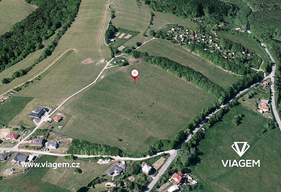 Prodej pole 1 990 m² – fotografie 2