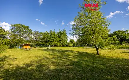 Prodej stavebního pozemku 1 596 m², Chroustovice - Mentour, okres Chrudim