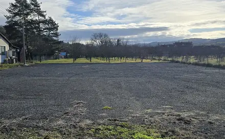 Pronájem komerčního pozemku 2 300 m², Zlín - Lužkovice