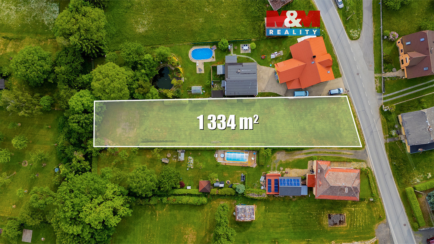 Prodej stavebního pozemku 1 334 m²