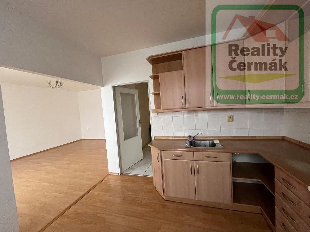 Pronájem bytu 3+1 80 m² – fotografie 3