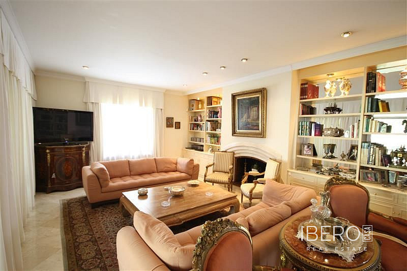 Prodej domu 450 m² s pozemkem 1 000 m² — photo 2