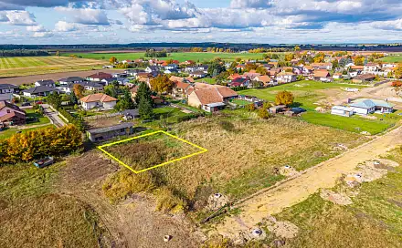 Prodej stavebního pozemku 645 m², Strašov, okres Pardubice