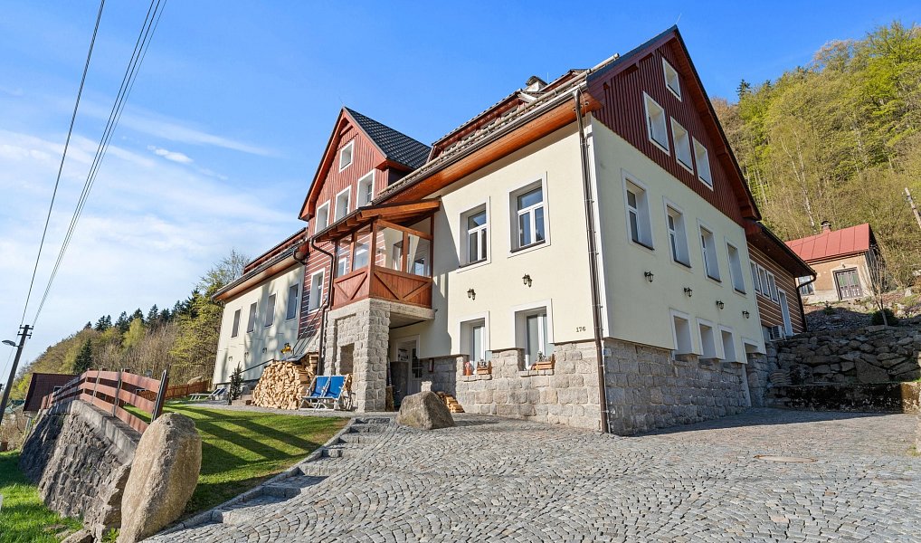 Prodej ubytovacího objektu 37 m², Desná – náhled fotky 23