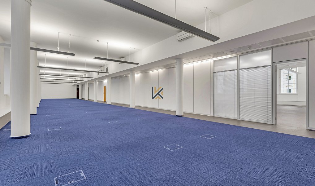 Pronájem kanceláře 416 m², Praha – náhled fotky 3