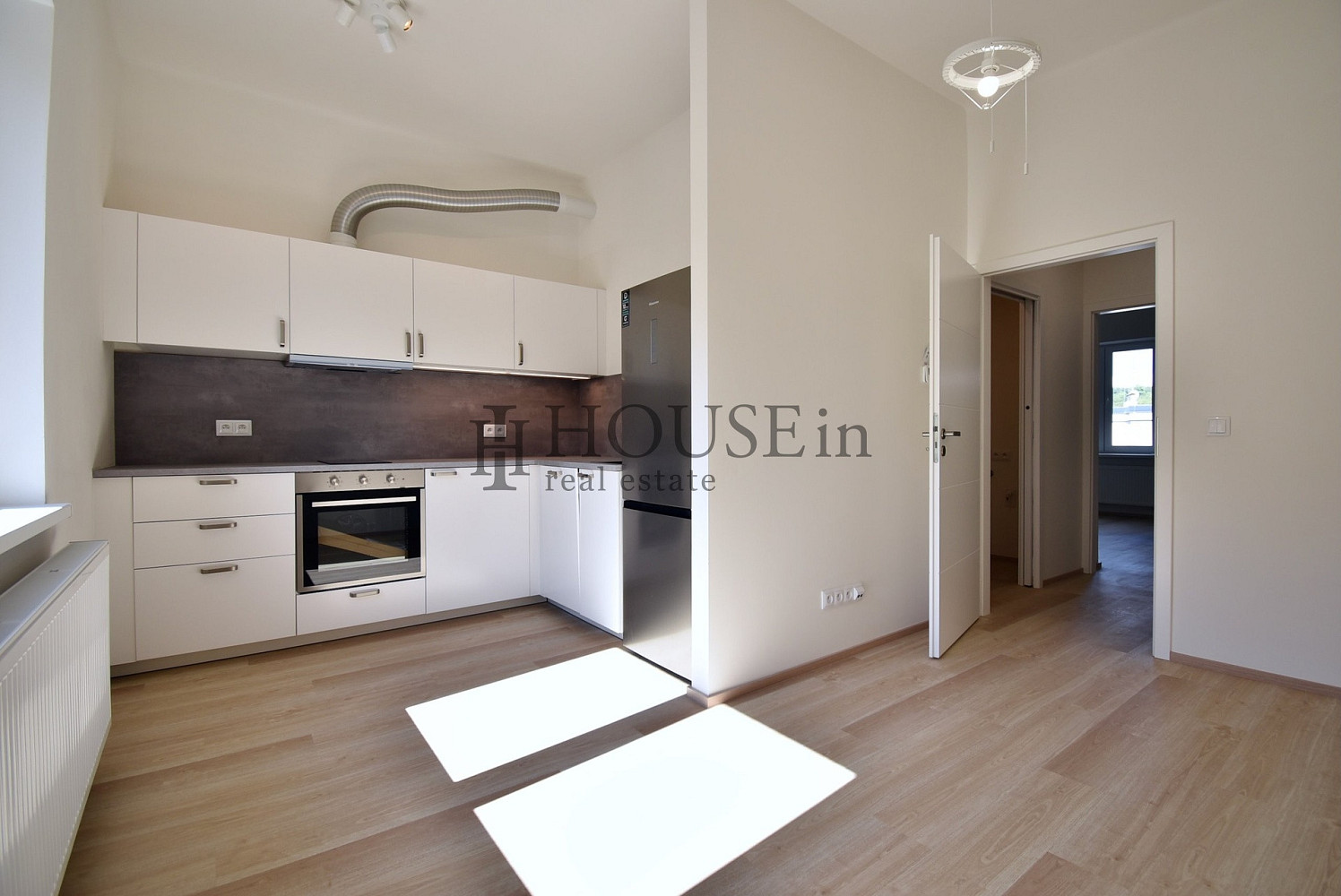 Pronájem bytu 2+kk 37 m² – fotografie 5