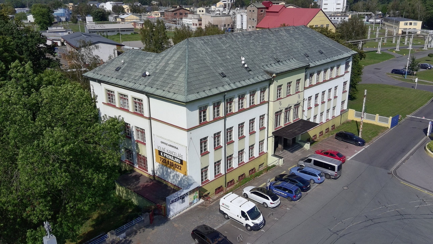 Pronájem kanceláře 68 m² – fotografie 2