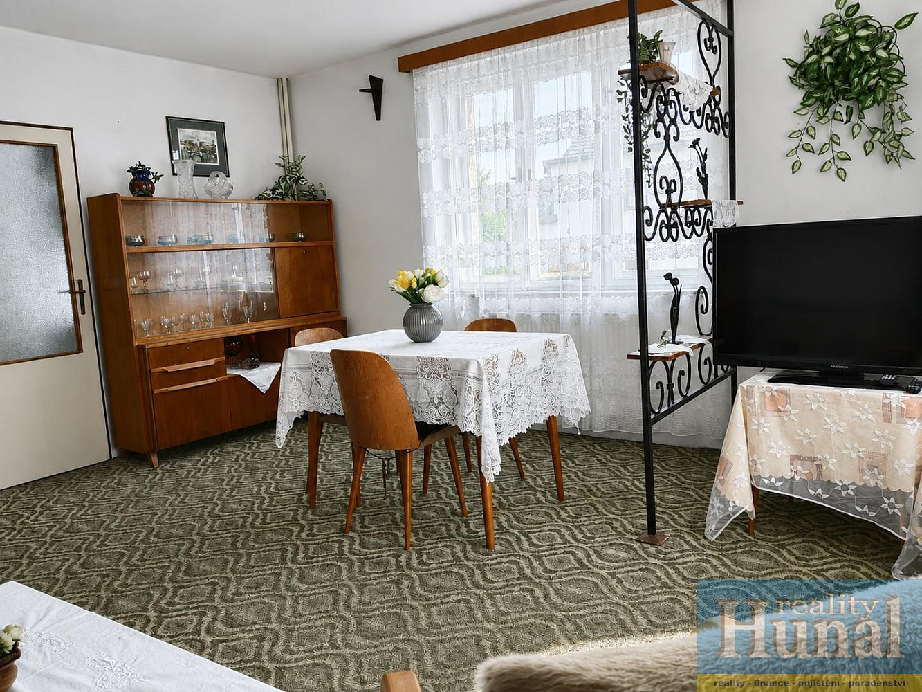 Prodej domu 213 m² s pozemkem 736 m² – fotografie 4