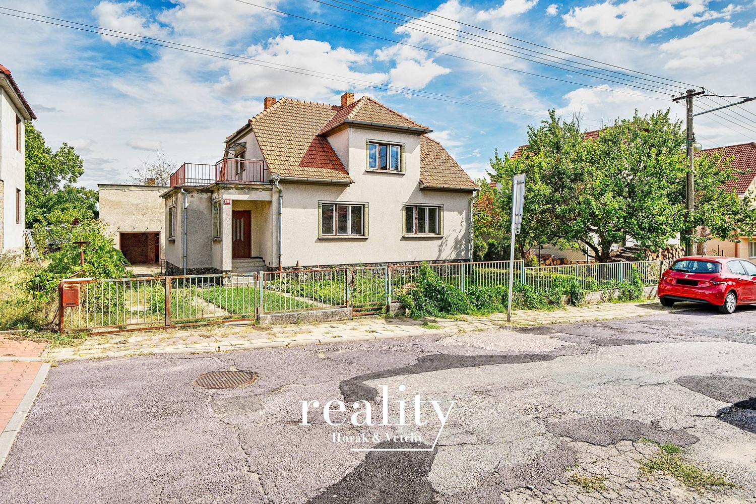 Prodej domu 225 m² s pozemkem 800 m² – fotografie 2
