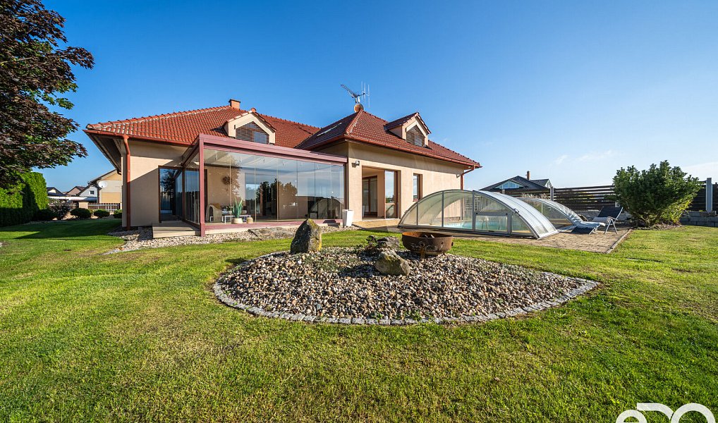 Prodej domu 340 m² s pozemkem 970 m², Kosořice – náhled fotky 29