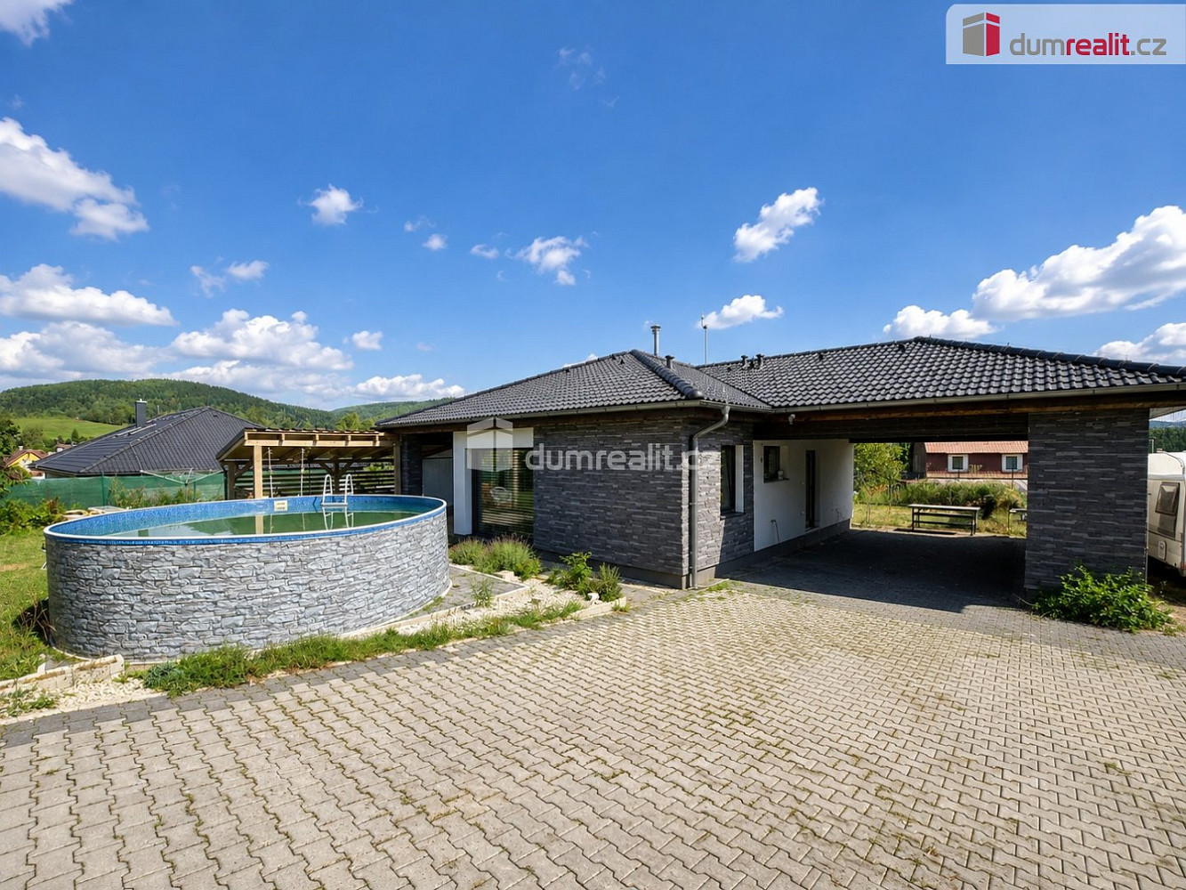 Prodej domu 90 m² s pozemkem 951 m²