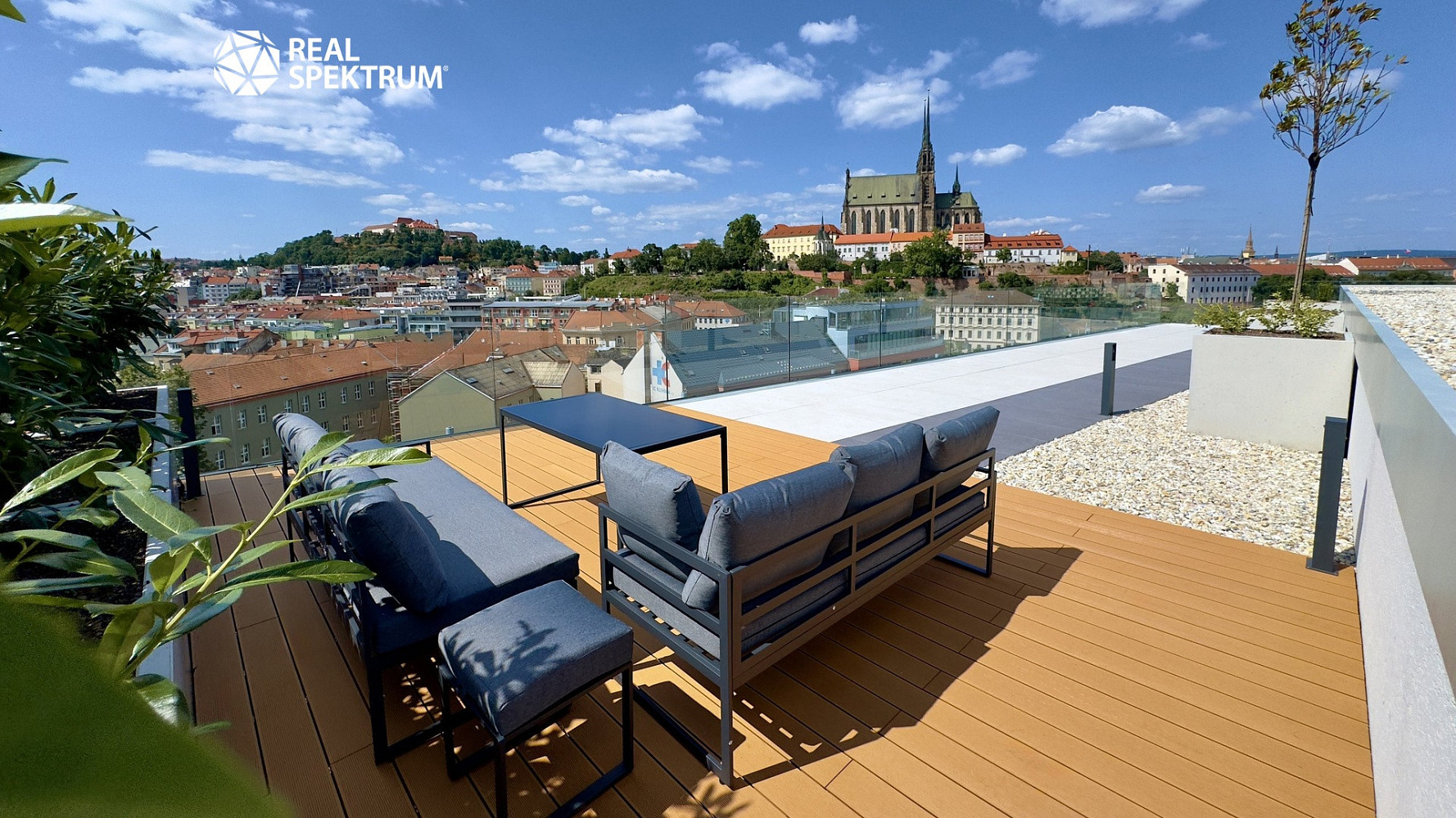 Pronájem kanceláře 410 m² – fotografie 2