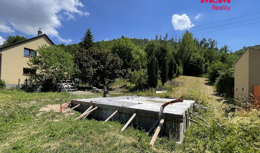 Prodej stavebního pozemku 1 214 m², Blansko – náhled fotky 2