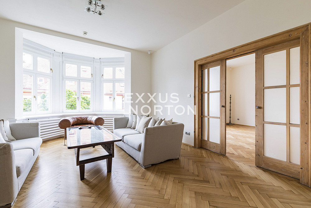 Pronájem bytu 4+1 120 m² — photo 2