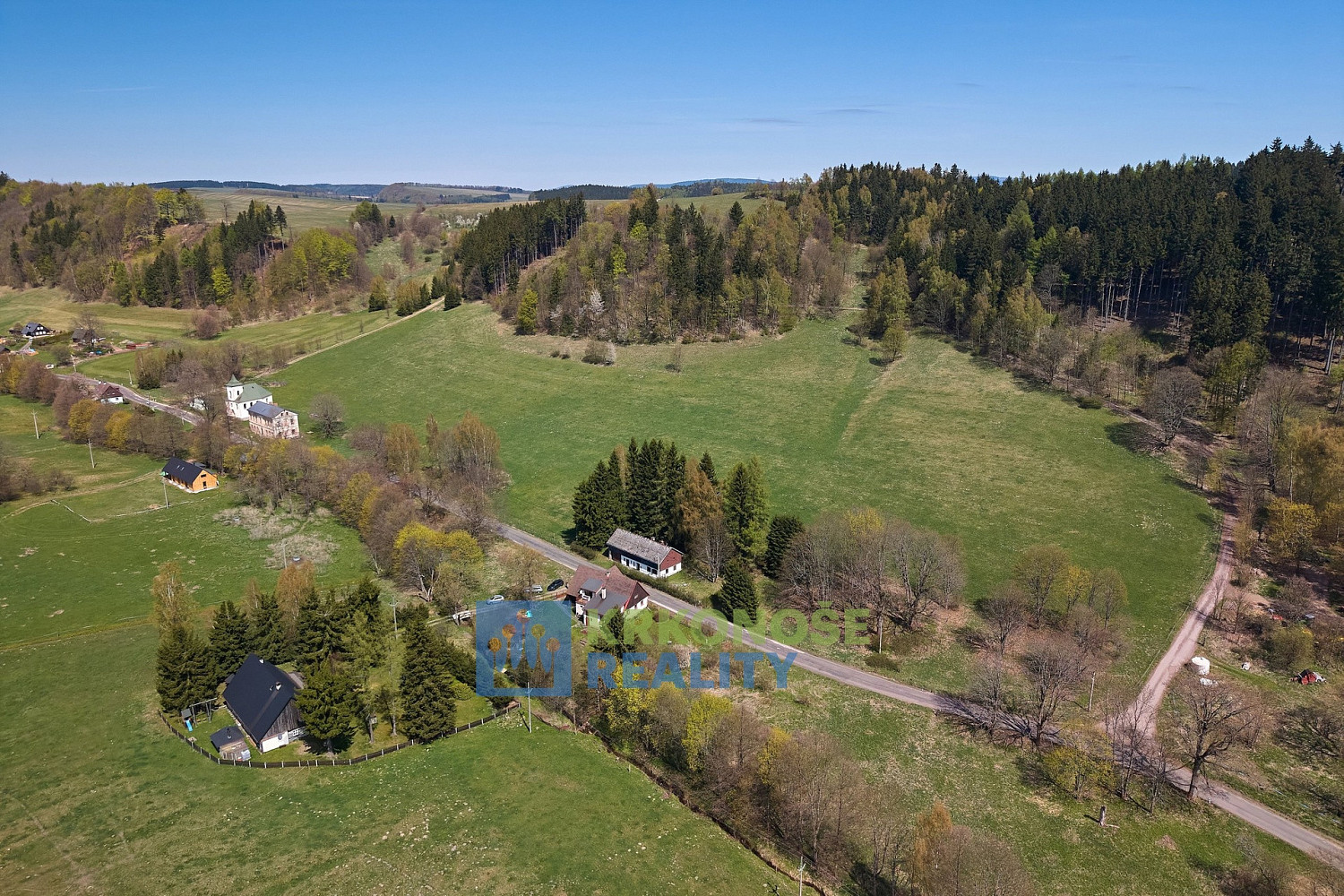 Prodej chaty/chalupy 214 m² s pozemkem 757 m² – fotografie 2
