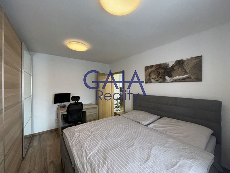 Pronájem bytu 2+1 56 m² – fotografie 3