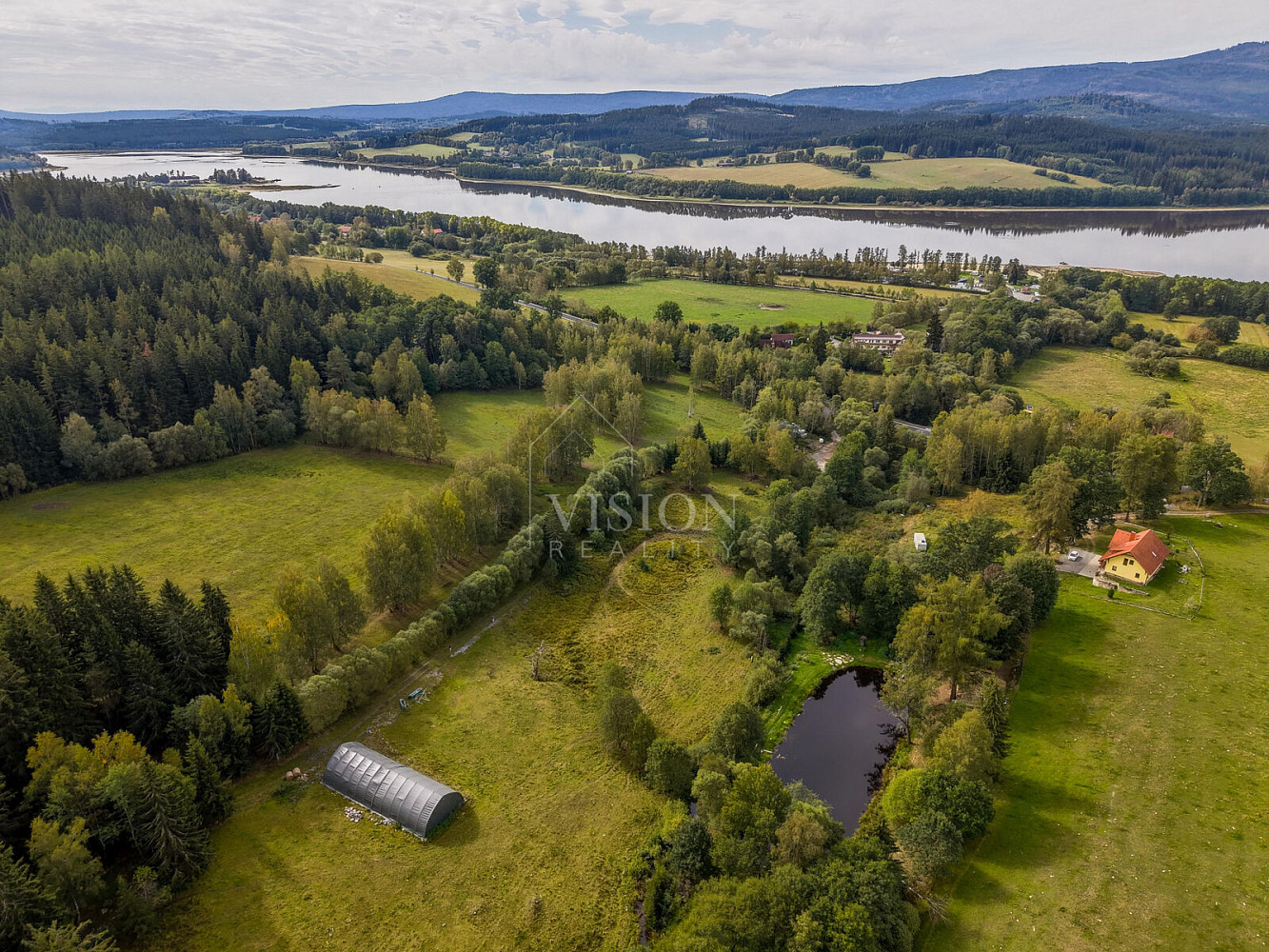Prodej stavebního pozemku 926 m² – fotografie 5
