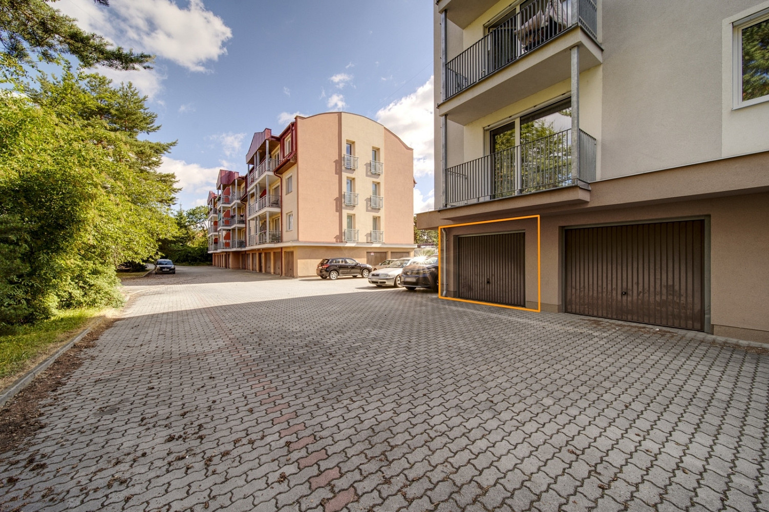 Garáž u dálnice d5, plzeň - černice — photo 4