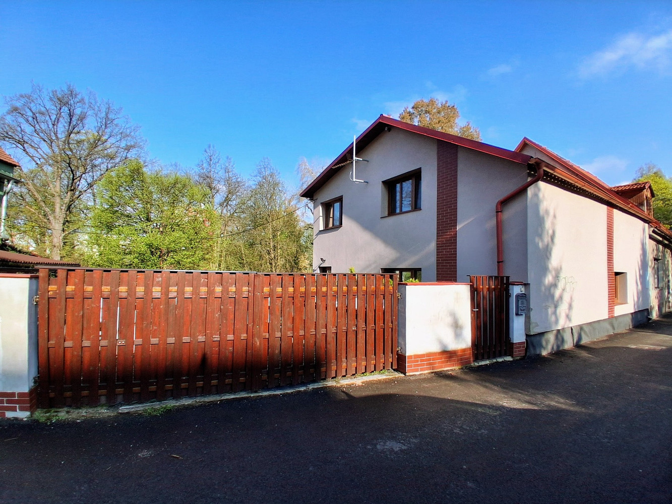 Prodej domu 136 m² s pozemkem 298 m²