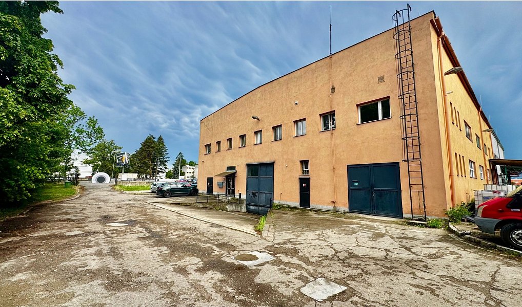 Prodej skladovacích prostor 1 574 m², Brno – náhled fotky 2