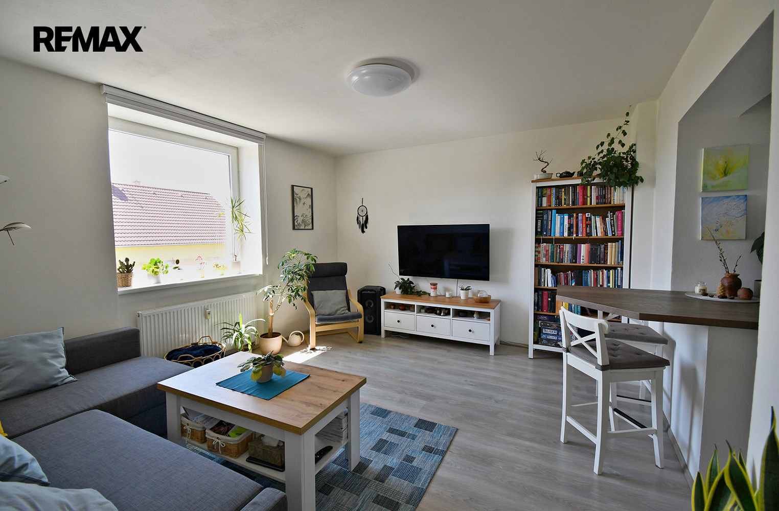 Pronájem bytu 2+kk 54 m² – pohled 2