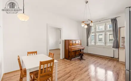 Prodej bytu 2+kk 55 m², Škroupova, Hradec Králové