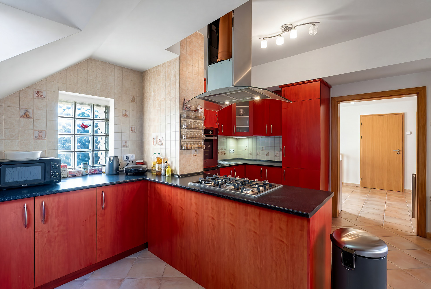Prodej domu 325 m² s pozemkem 528 m² — photo 3