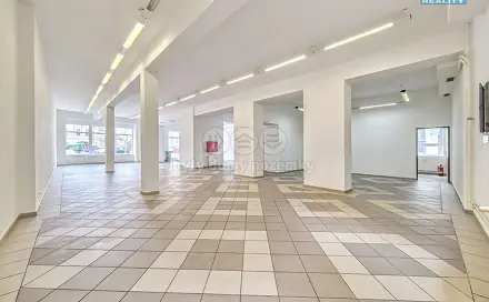 Pronájem obchodních prostor 520 m², Ústí nad Orlicí