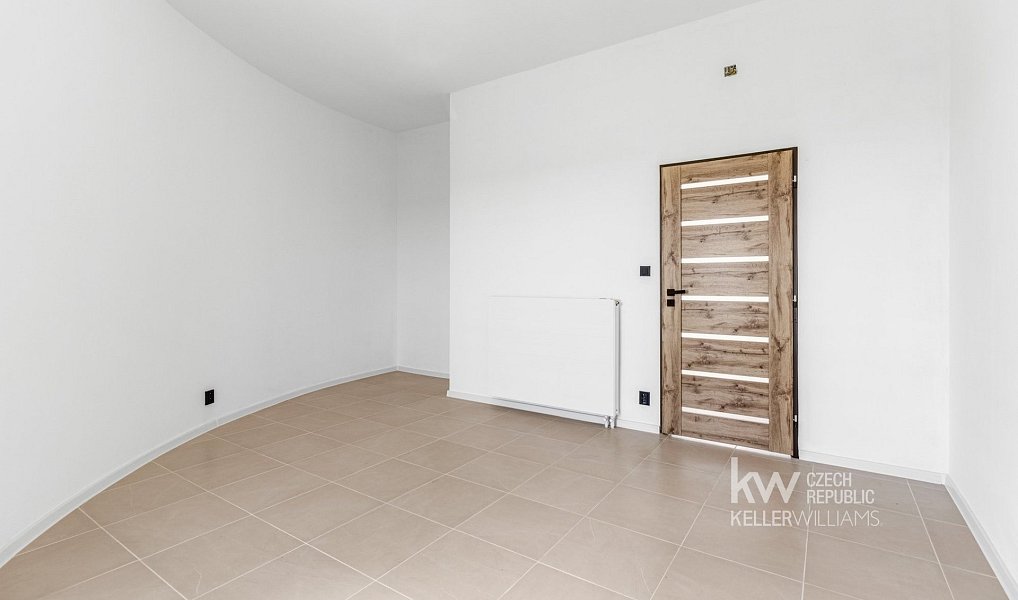 Pronájem obchodních prostor 1 073 m², Tábor – náhled fotky 16