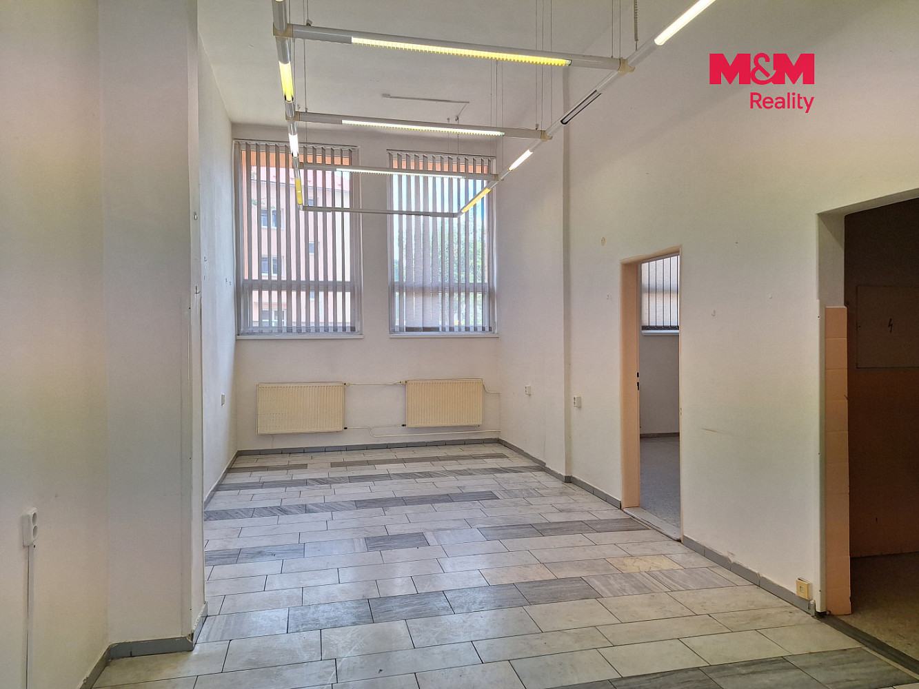 Prodej obchodních prostor 159 m² – fotografie 3