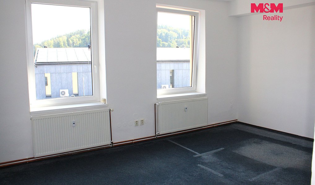Pronájem kanceláře 19 m², Nová Paka – náhled fotky 2